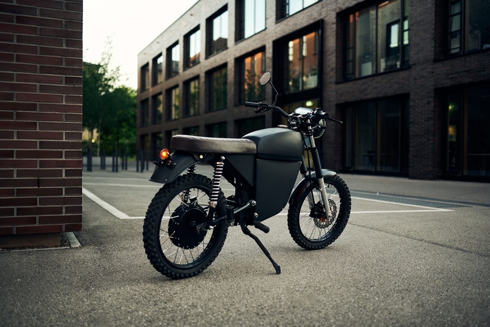 Black Tea Moped - маленький электроцикл