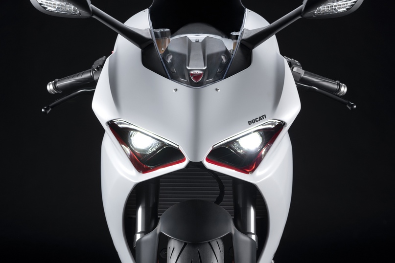 Ducati представили бело-красную расцветку для Panigale V2