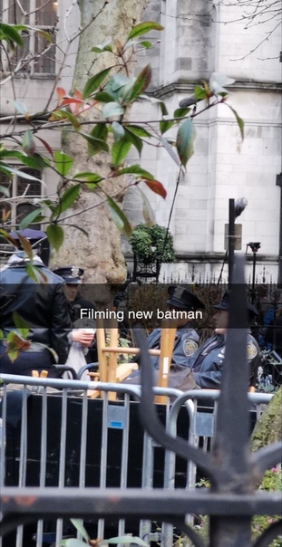 Кажется, съёмки «Бэтмена» стартовали Премьера состоится в следующем году.