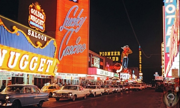Лас-Вегас на фото 1955 года. часть 1Несколько фактов о Лас-Вегасе: В канализации города сейчас живет около тысячи человек. Это бомжи, многие из которых просто проигравшиеся в пух игроки. Хотя по