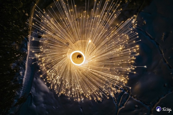 Потрясающие фото в технике светографики на воздушных снимках немецкого фотографа