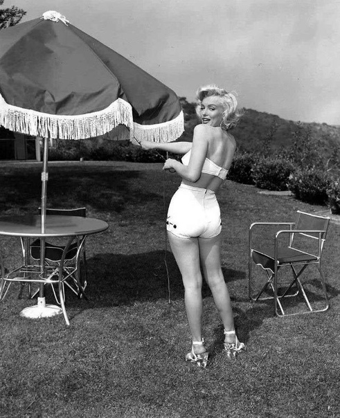 Солнечная фотосессия с Мэрилин Монро, 1953 год.