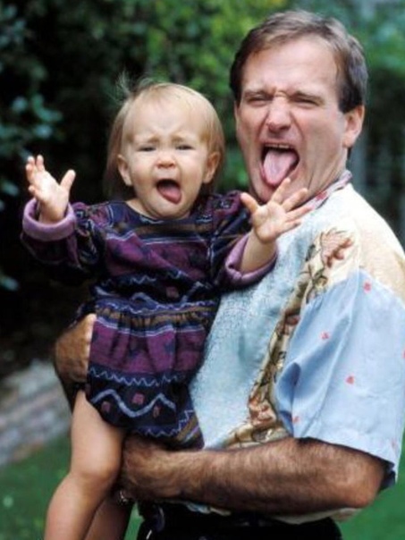 На фото: Актёр Робин Уильямс с дочкой Зельдой. 1991 г.