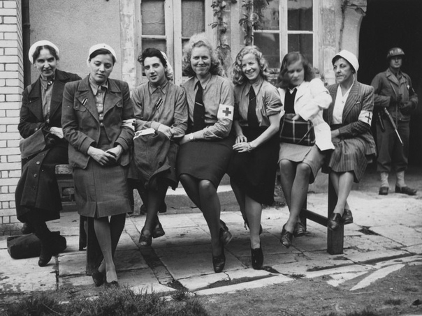 Фото немецких медицинских сестёр, которых захватили американские войска