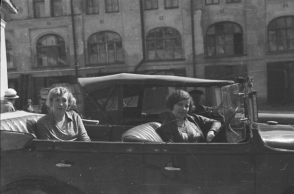 Кадры 30-х годов. Жители Ленинграда. Фотограф: Яков Хенкин