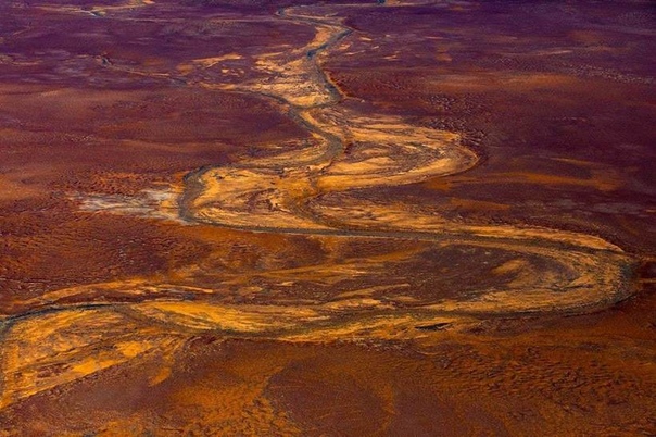 Фотограф снимает потрясающие ландшафты пустынь в Австралии Четыре года назад фотограф Джошуа Смит занялся новым интересным проектом. Воодушевленный любовью к Австралии и вдохновленный полетом