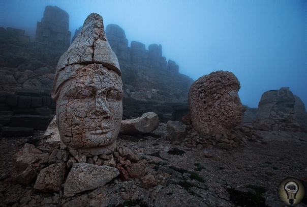 Откуда на горе Немрут-Даг в Турции взялись каменные головы Малая Азия место смешения многих культур и народов, обитавших здесь в разные эпохи. Благодаря богатому историческому прошлому,