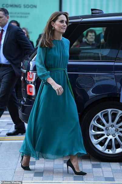 Кейт Миддлтон и принц Уильям встретились с выдающимися пакистанцами в Лондоне Встреча была проведена в преддверии нового тура герцога и герцогини Кембриджских. Считанные дни остаются до нового