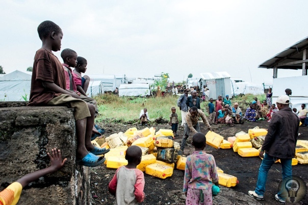 Крестовый поход детей: фоторепортаж из Демократической Республики Конго, где подростки учатся убивать Ч.-1Люк Деннисон 24-летний американский фотожурналист, чьи репортажи из Африки публикуют The