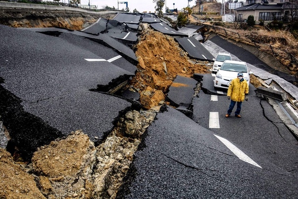 Землетрясения в среднем убивают 8000 людей в год и стали причиной около 13 миллионов смертей за последние четыре