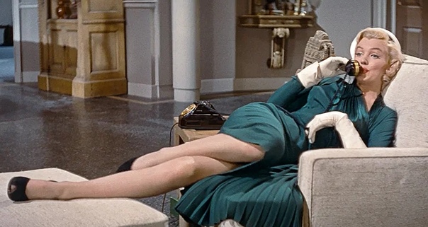 Самый стильный фильм Мэрилин Монро Комедия Как выйти замуж за миллионера вышла в 1953 году. И можно сказать, что это практически Секс в большом городе времен 1950-х.Судите сами - Нью-Йорк,