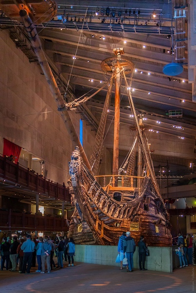 Единственный в мире сохранившийся парусный корабль начала XVII века Шведский военный корабль «Васа» (Vasa) затонул в 1628 году и был обнаружен в океане в 1961 году почти полностью