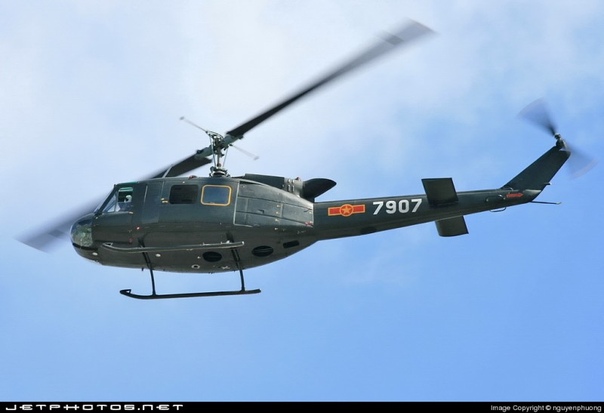 Трофейные Bell UH-1H Iroquois в составе военно-воздушных сил Вьетнама; 2010-е годы В годы войны во Вьетнаме, в период с 1968-го по 1975-й гг. американской стороной в армию и ВВС Южного Вьетнама