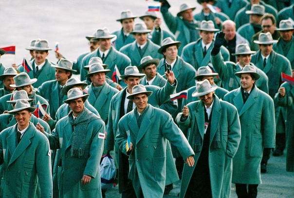 Российская сборная на церемонии открытия зимних Олимпийских игр в Альбервиле (1992 год