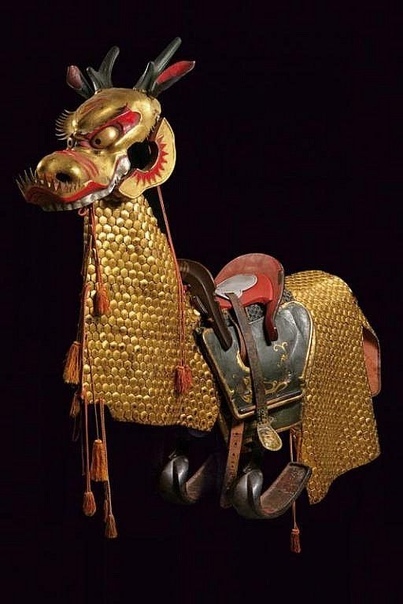 Доспехи для лошадей самураев из коллекции японских музеев.