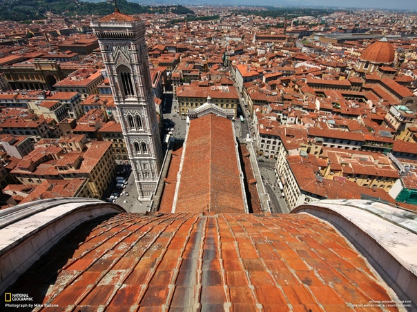Вид на город с cобора Святой Марии, Флоренция, Италия. Фото: Mie Pistone
