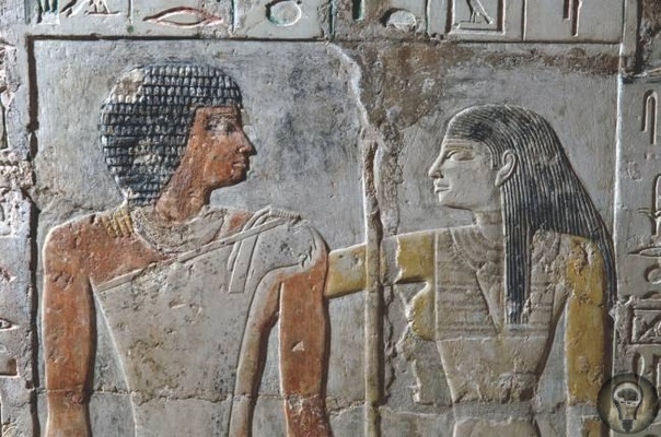 Необычное рисунки из древней гробницы Искусство Древнего Египта подчинялось строгим канонам, и подобная сцена весьма необычна для эпохи пирамид. Древнее царство (26492150 годы до н. э.) оставило