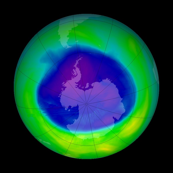 Площадь озоновой дыры сократилась до рекордных показателей Озоновая дыра над Антарктидой достигла рекордно низких показателей впервые с 1982 года, когда начались наблюдения.По данным НАСА и
