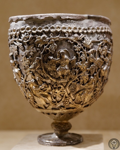 Загадочная чаша из Антиохии Эта серебряная чаша, найденная при раскопках древней Антиохии, однажды стала мировой сенсацией. Ученые выдвинули весьма доказательную гипотезу, что именно она
