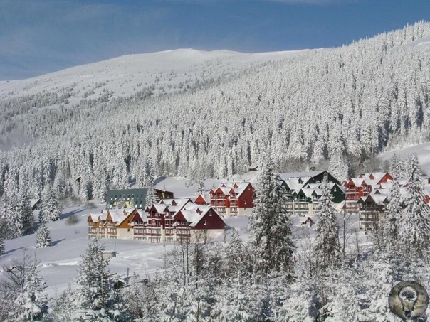 Горнолыжные туры в Чехию Горнолыжные курорты Чехии не дотягивают до многих других западноевропейских, однако лыжный отдых тут очень популярен. Это объясняется в первую очередь демократичными