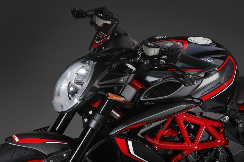 Мотоциклы MV Agusta Brutale / Dragster 800 получили умное сцепление