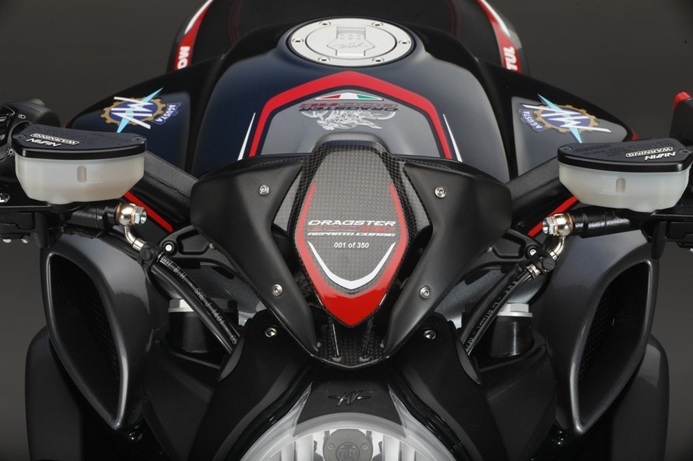Мотоциклы MV Agusta Brutale / Dragster 800 получили умное сцепление