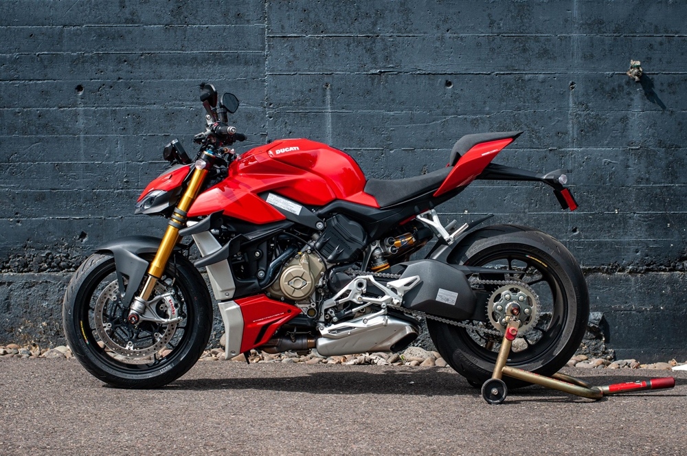 Фотографии  Ducati Streetfighter V4 S